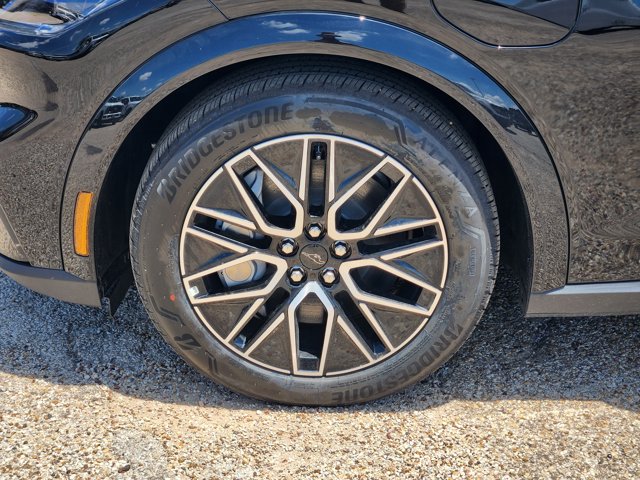Vehicle image 7 of 22