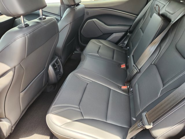 Vehicle image 20 of 22