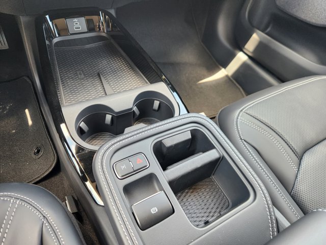 Vehicle image 15 of 22