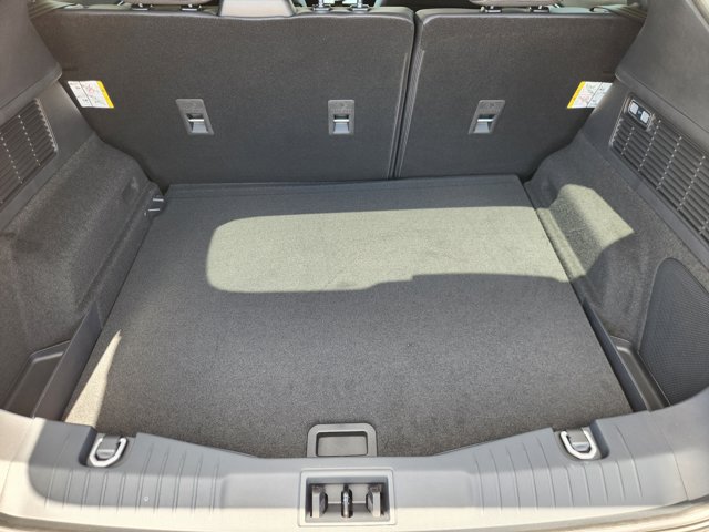 Vehicle image 21 of 22