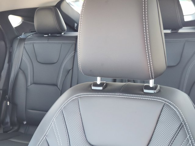 Vehicle image 18 of 22