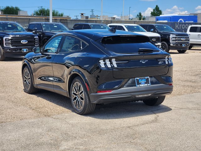 Vehicle image 4 of 22