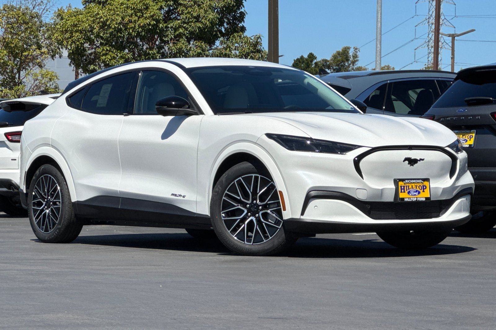 2025 Ford Mustang Mach-E Premium Image 4 of 28