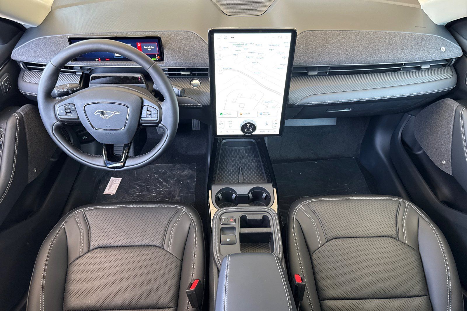 2025 Ford Mustang Mach-E Premium Image 16 of 28