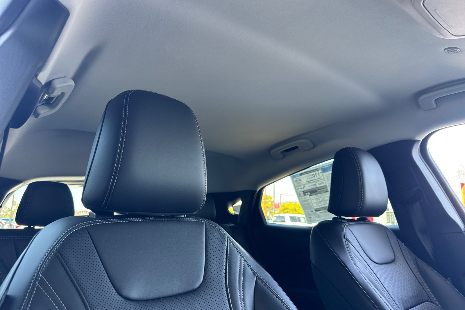 2025 Ford Mustang Mach-E Premium Image 13 of 28