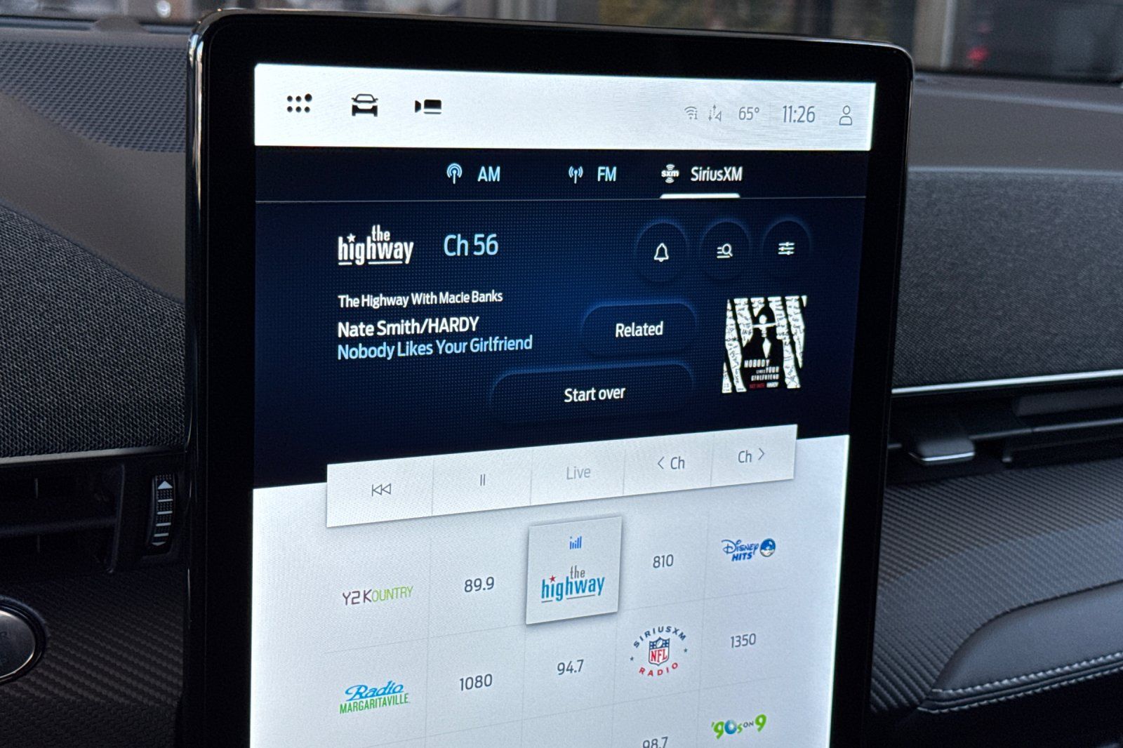 2025 Ford Mustang Mach-E Premium Image 19 of 28