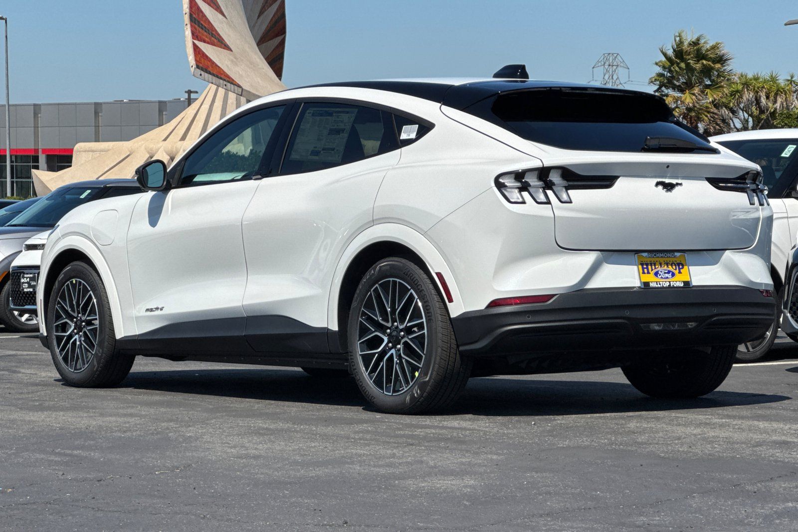 2025 Ford Mustang Mach-E Premium Image 8 of 28