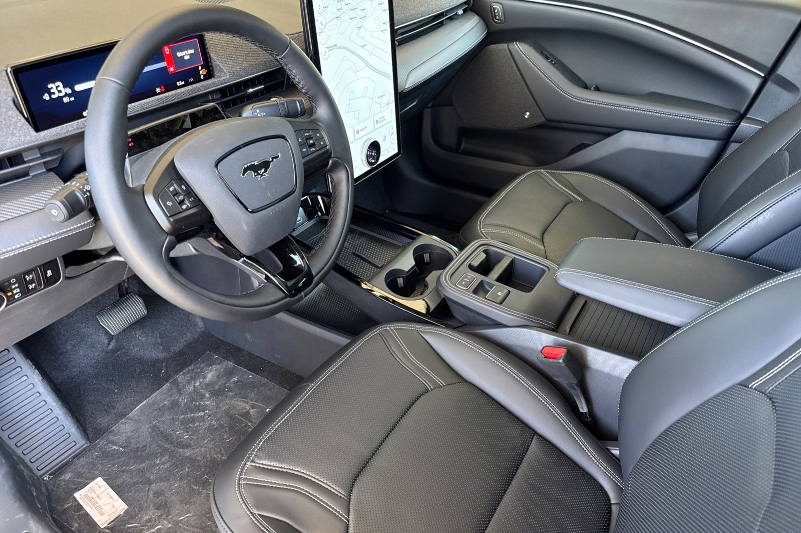 2025 Ford Mustang Mach-E Premium Image 27 of 28