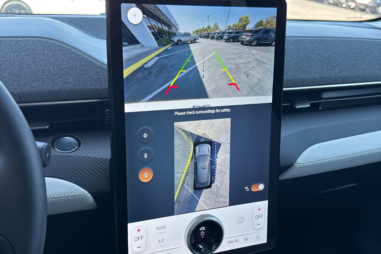 2025 Ford Mustang Mach-E Premium Image 21 of 28