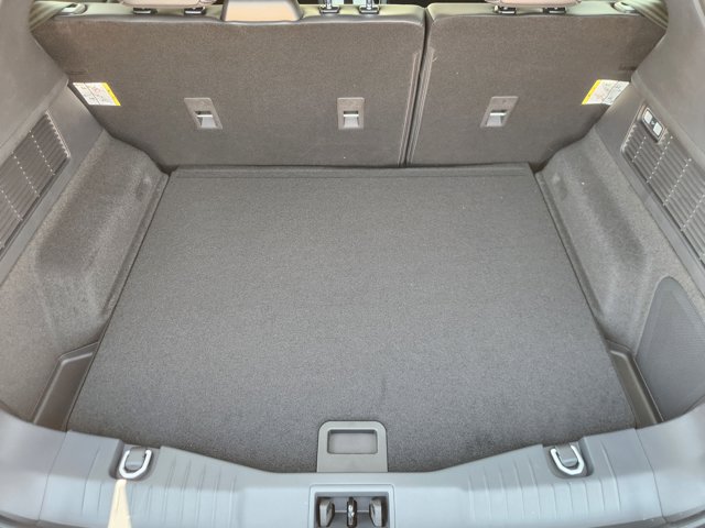 Vehicle image 18 of 22