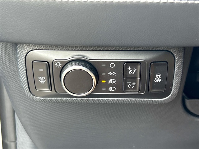 2025 Ford Mustang Mach-E Premium Image 33 of 35