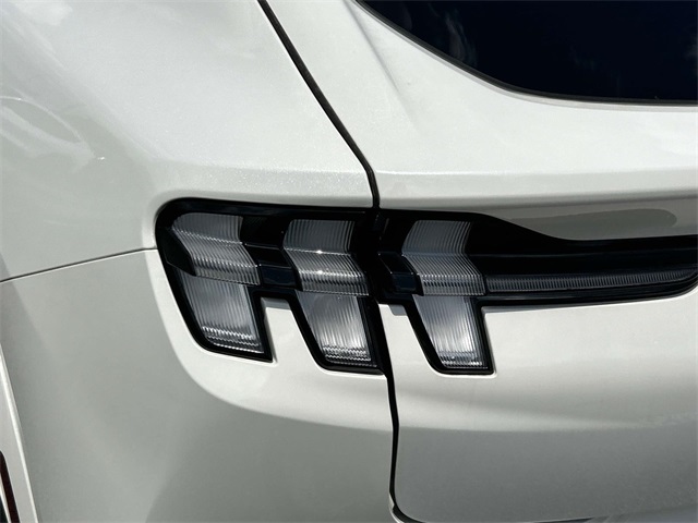 2025 Ford Mustang Mach-E Premium Image 28 of 35