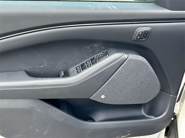 2025 Ford Mustang Mach-E Premium Image 19 of 35