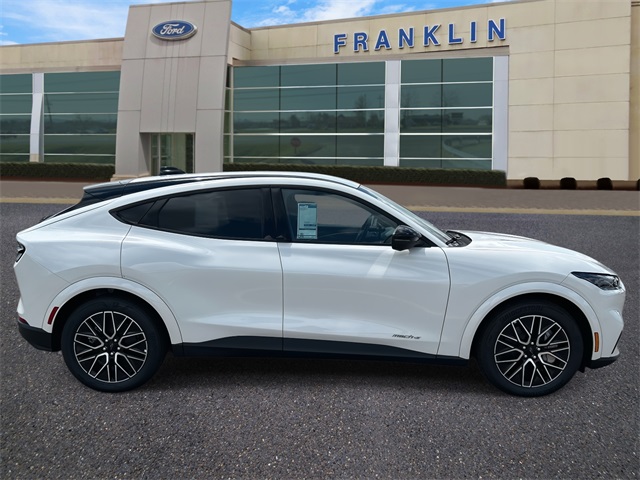 2025 Ford Mustang Mach-E Premium Image 4 of 35