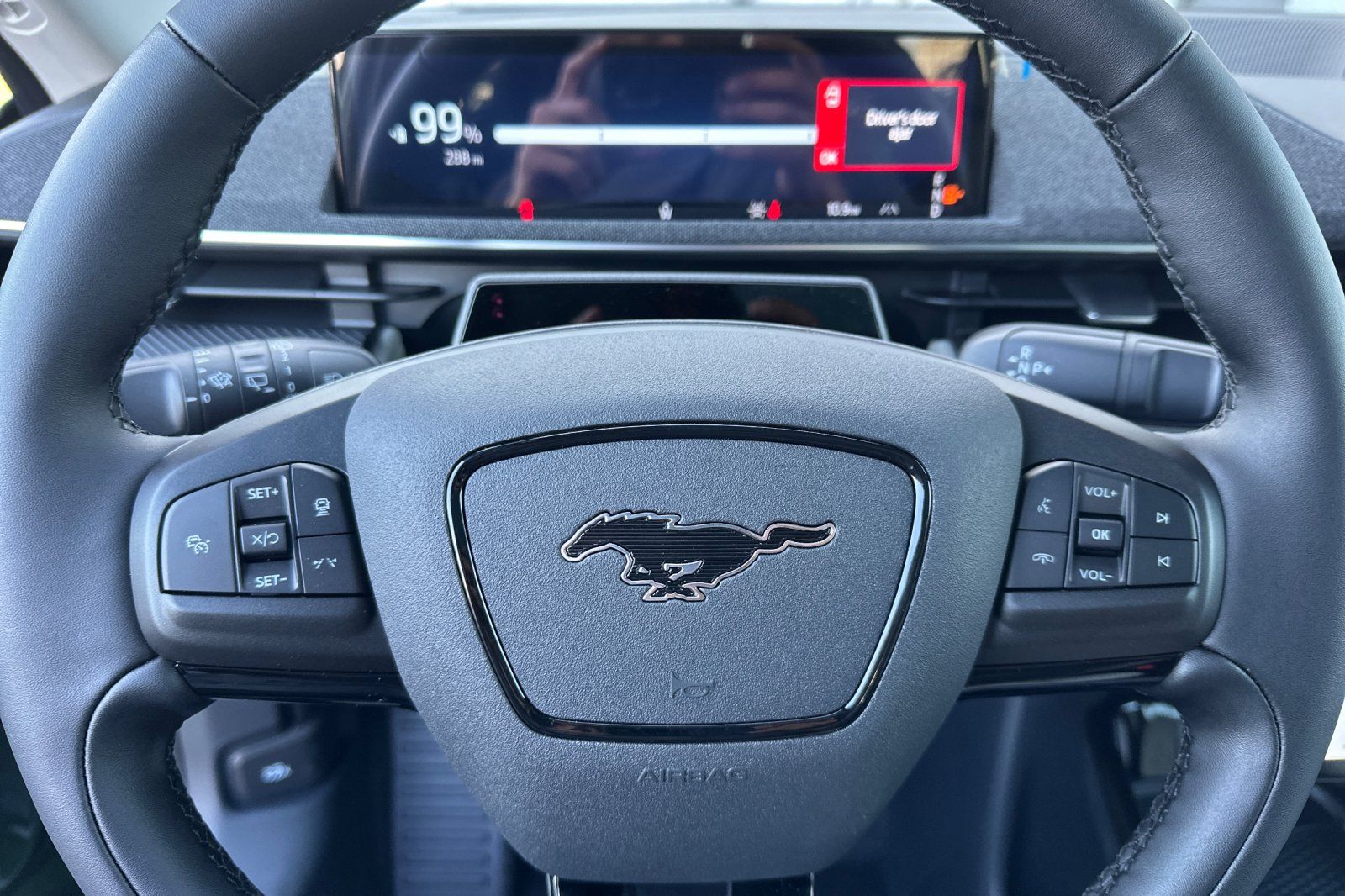 2025 Ford Mustang Mach-E Premium Image 15 of 27