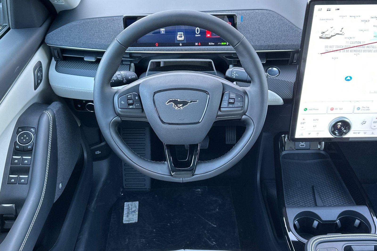 2025 Ford Mustang Mach-E Premium Image 14 of 27