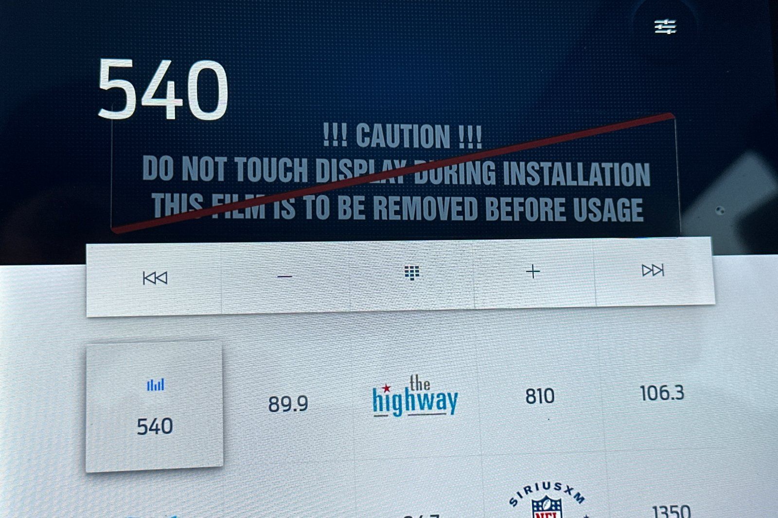 2025 Ford Mustang Mach-E Premium Image 19 of 27