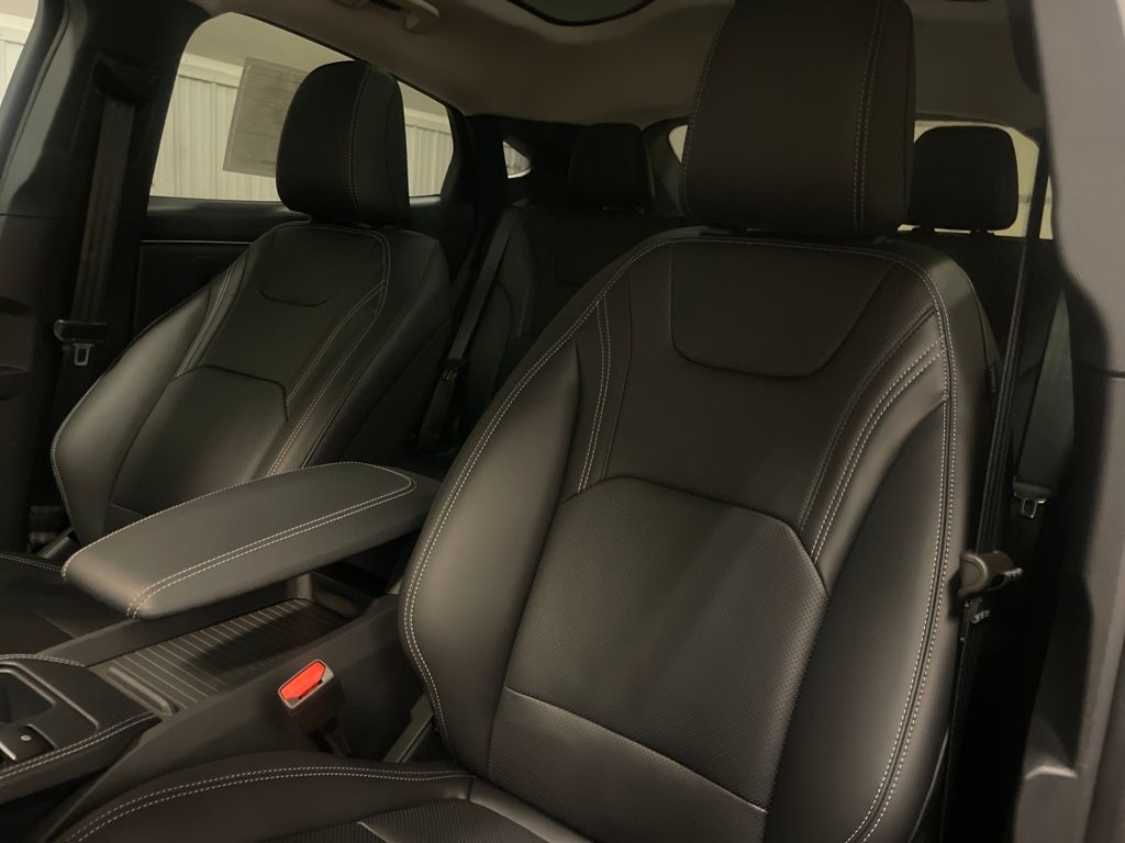 2025 Ford Mustang Mach-E Premium Image 11 of 24