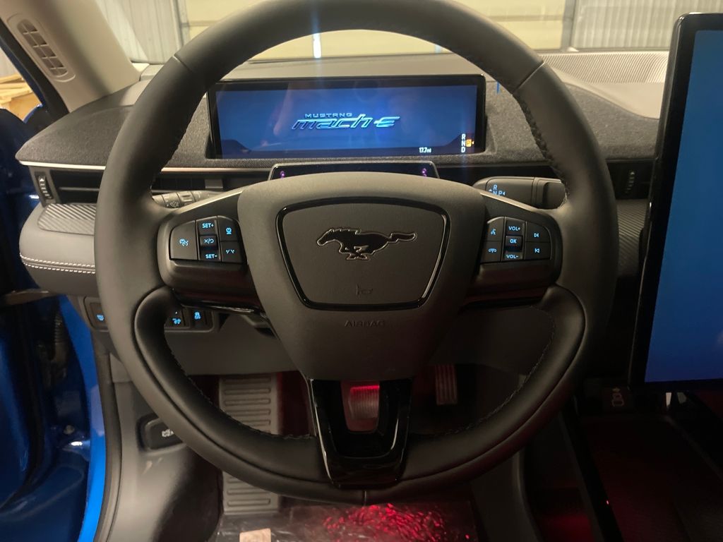 2025 Ford Mustang Mach-E Premium Image 17 of 24