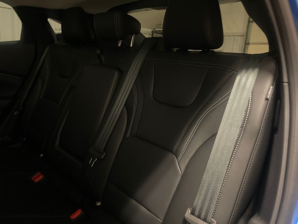 2025 Ford Mustang Mach-E Premium Image 14 of 24