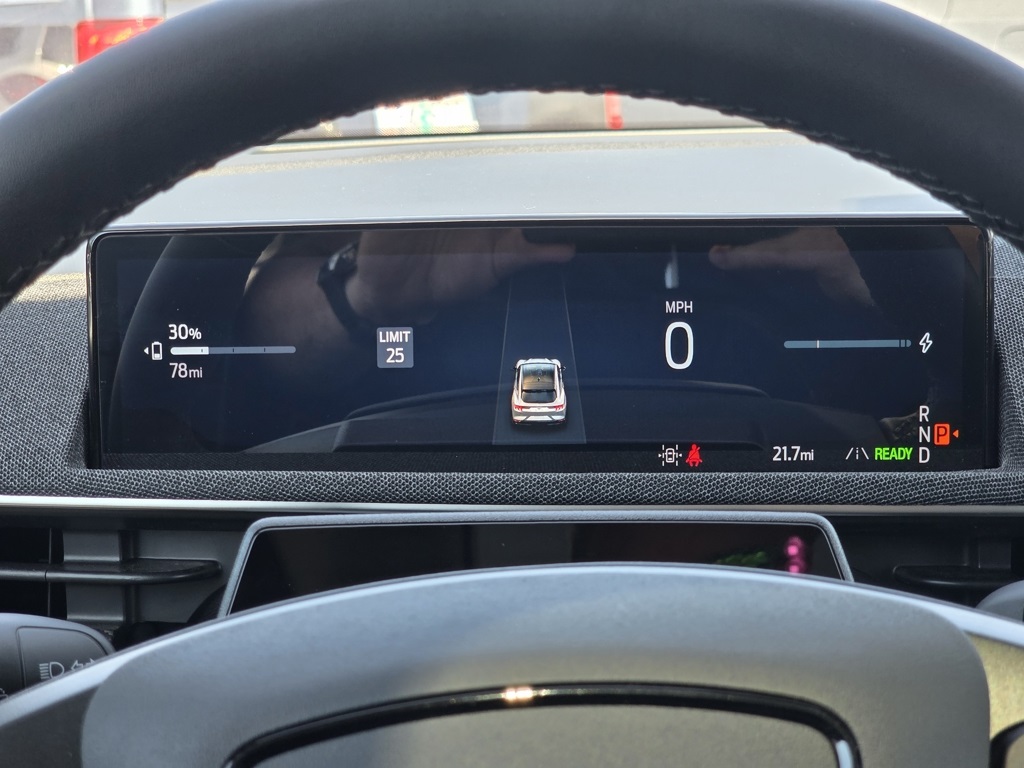 Vehicle image 26 of 33