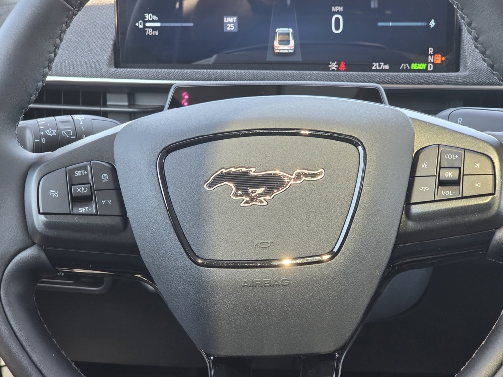 Vehicle image 23 of 33