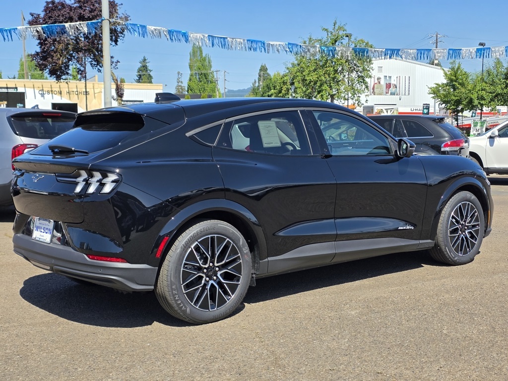 Vehicle image 7 of 33