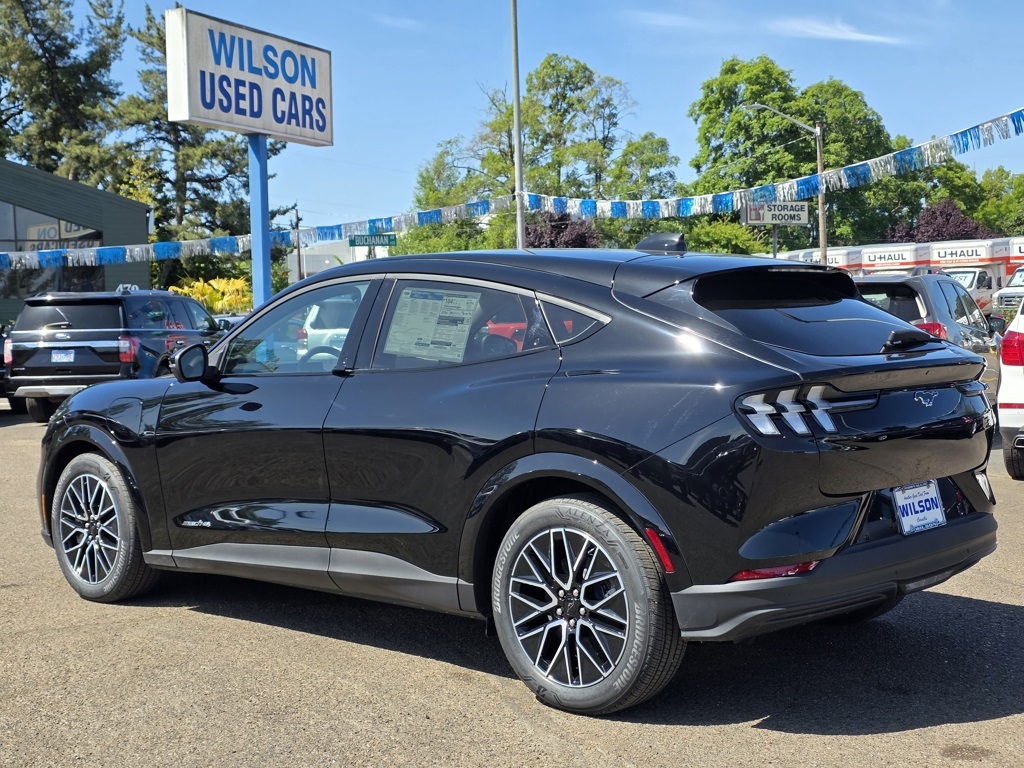 Vehicle image 9 of 33