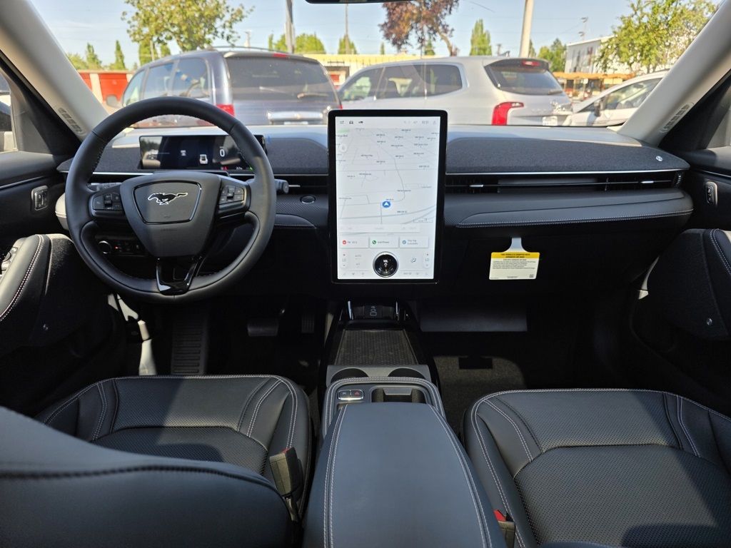 Vehicle image 14 of 33