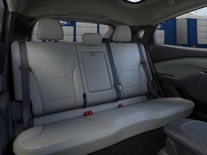 Vehicle image 19 of 41