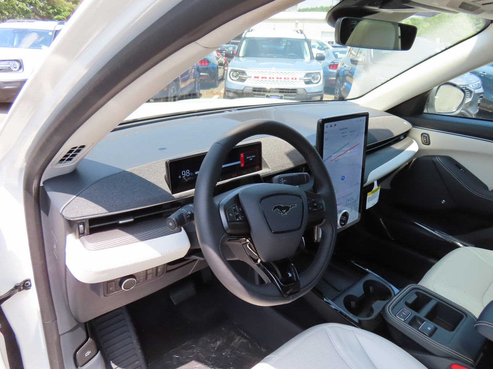 Vehicle image 24 of 41