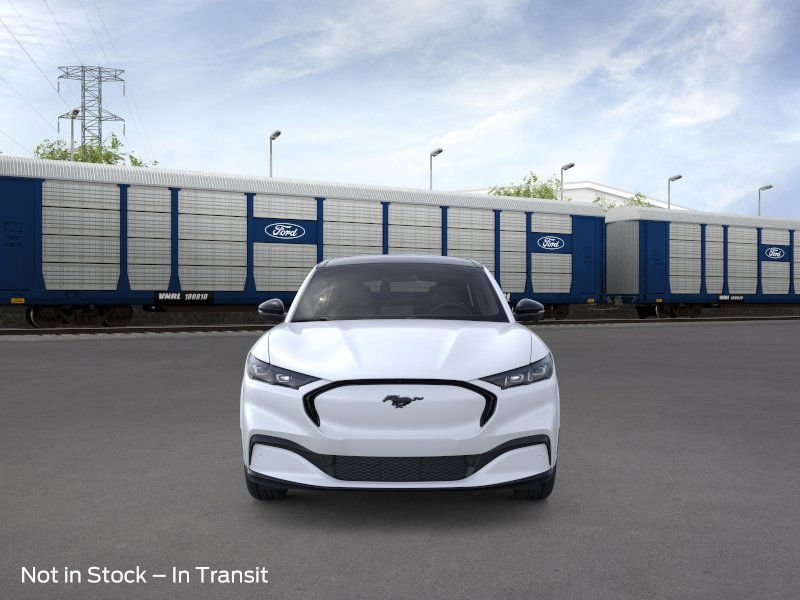 Vehicle image 4 of 41