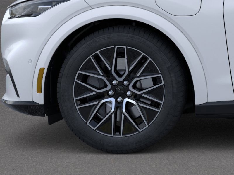 Vehicle image 15 of 41