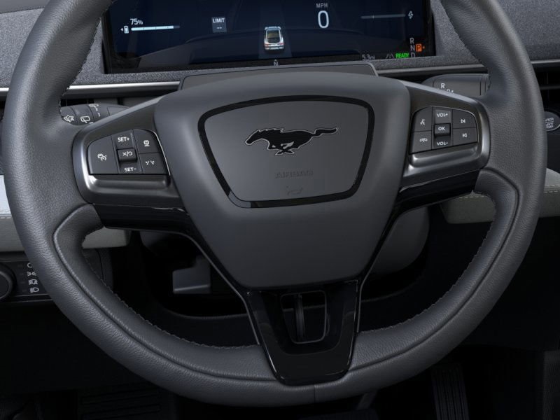 Vehicle image 28 of 41