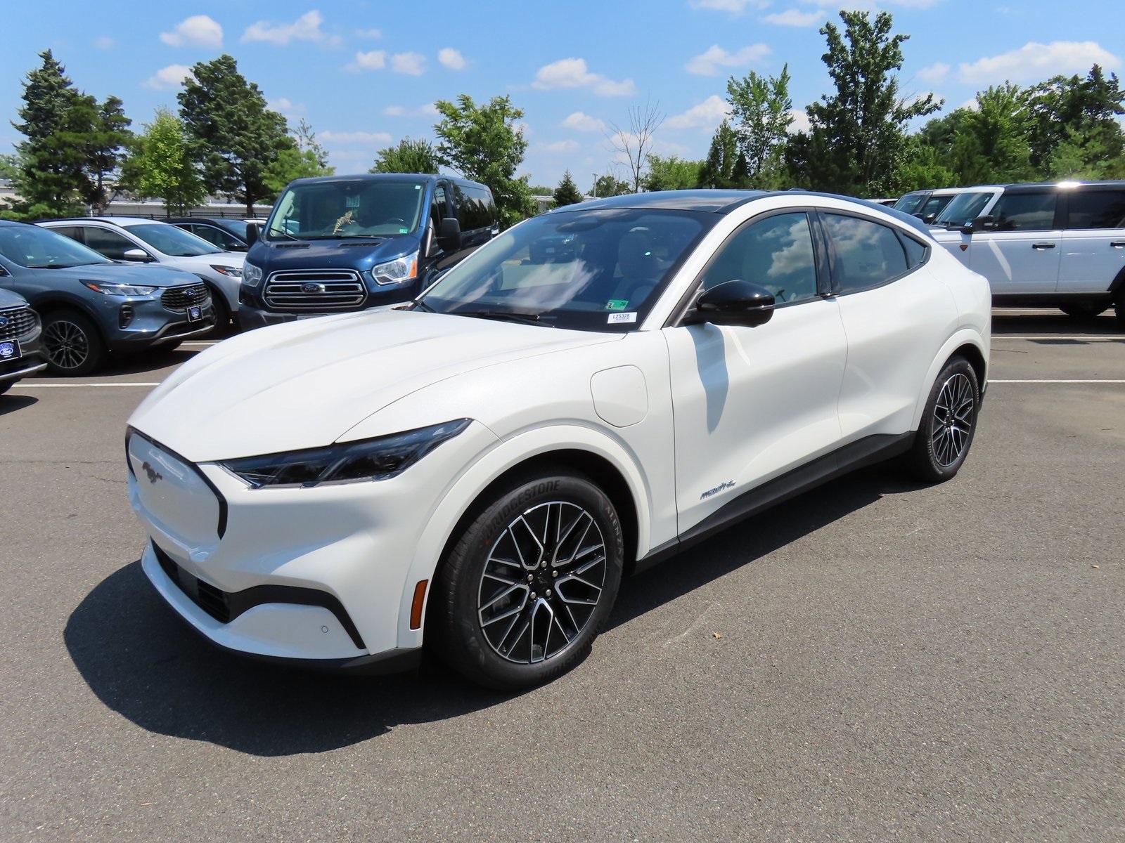 Vehicle image 3 of 41