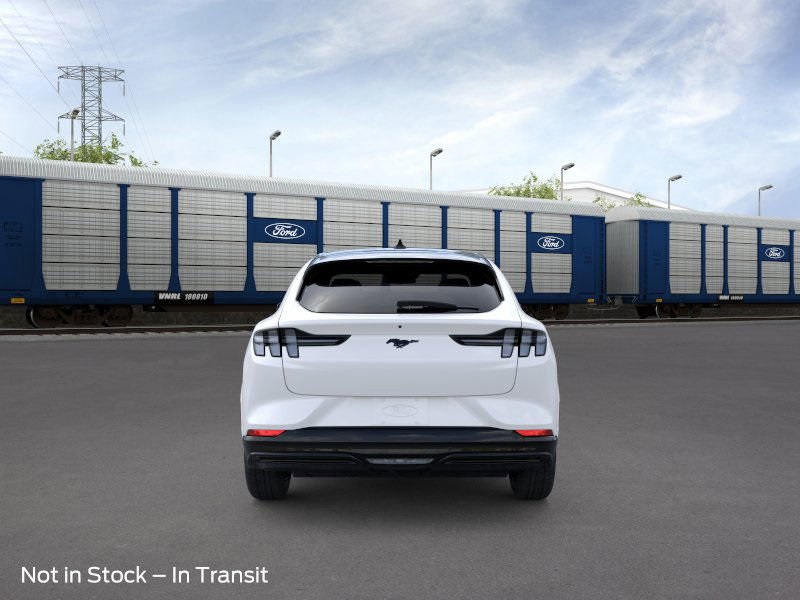 Vehicle image 10 of 41