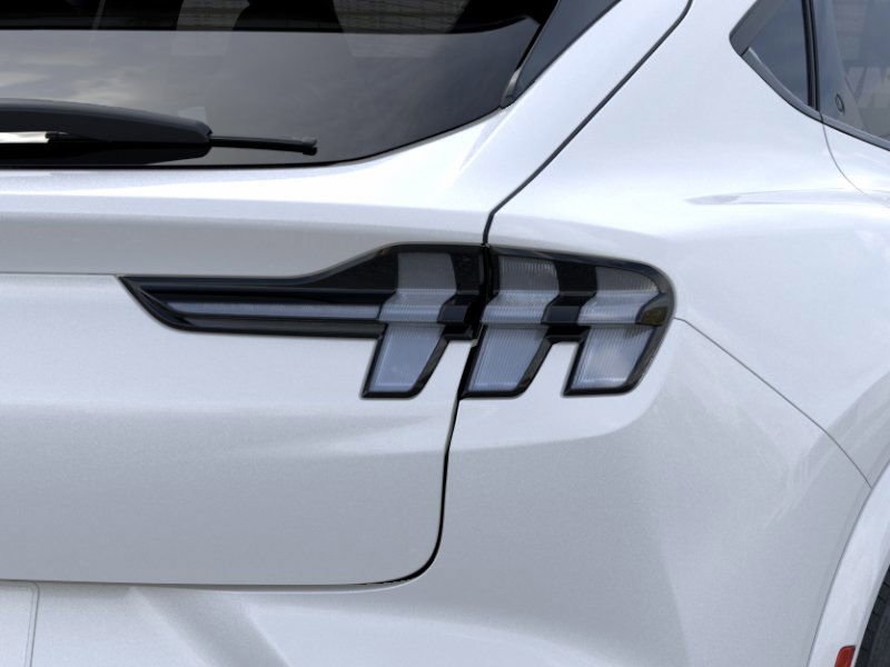Vehicle image 38 of 41