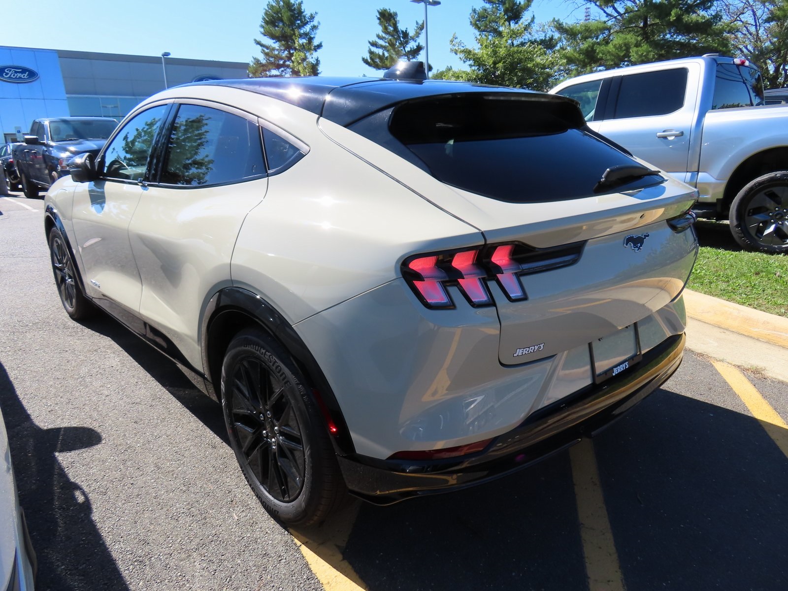 2025 Ford Mustang Mach-E Premium Image 10 of 27