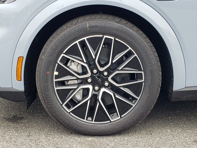 2025 Ford Mustang Mach-E Premium Image 9 of 34