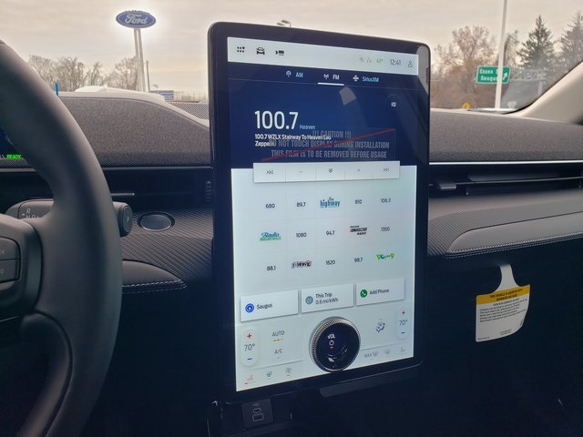 2025 Ford Mustang Mach-E Premium Image 20 of 34