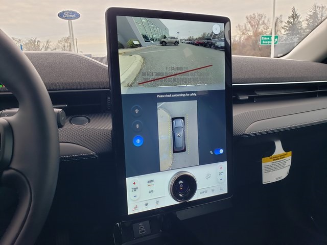 2025 Ford Mustang Mach-E Premium Image 26 of 34