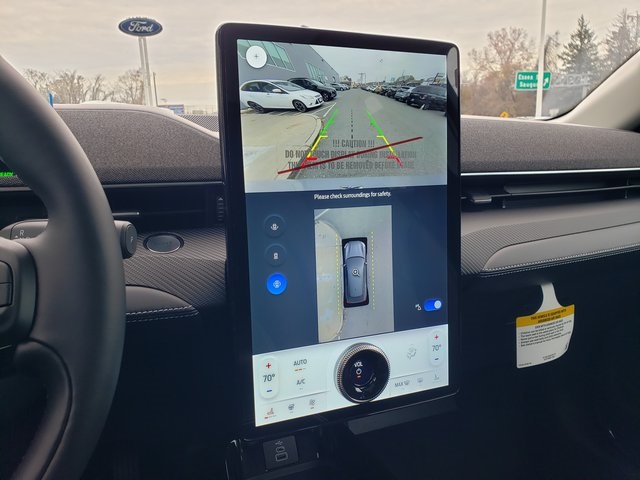 2025 Ford Mustang Mach-E Premium Image 24 of 34