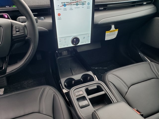2025 Ford Mustang Mach-E Premium Image 30 of 34