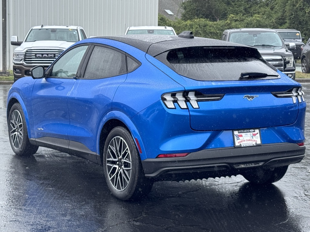 2025 Ford Mustang Mach-E Premium Image 7 of 47