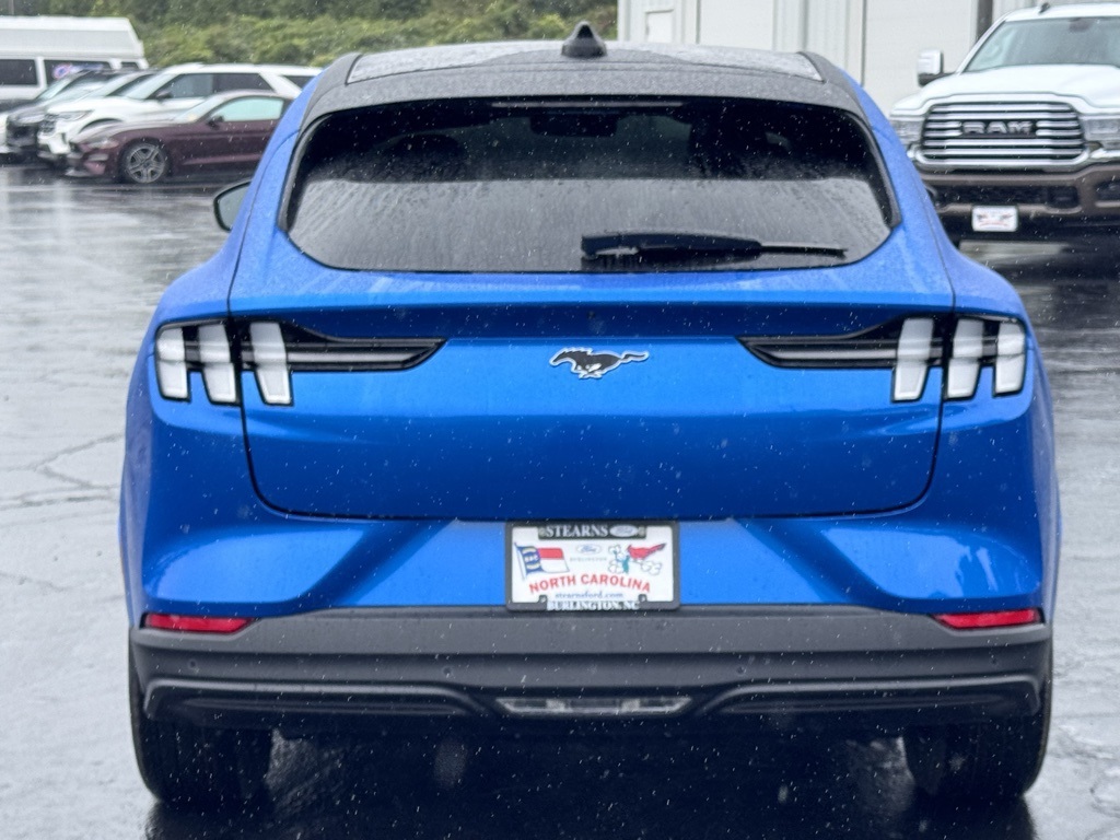 2025 Ford Mustang Mach-E Premium Image 15 of 47