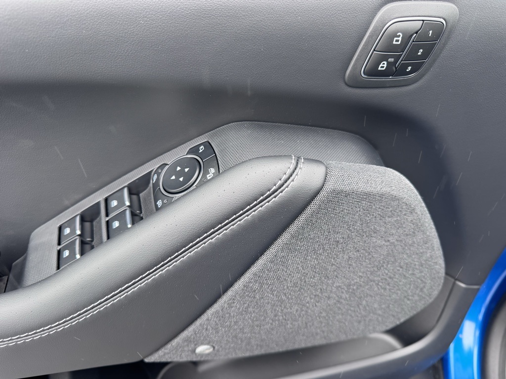 2025 Ford Mustang Mach-E Premium Image 37 of 47