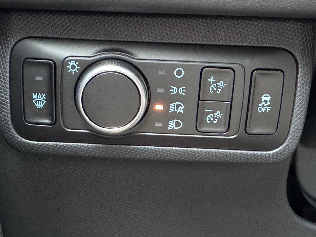 2025 Ford Mustang Mach-E Premium Image 38 of 47