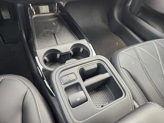 Vehicle image 15 of 22