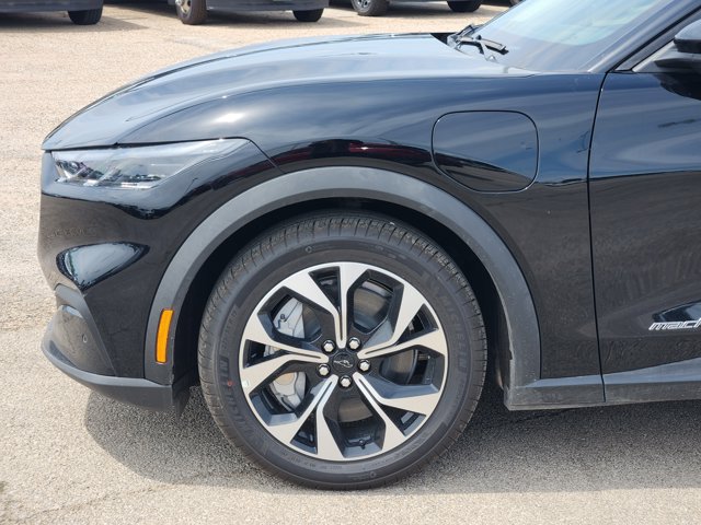 Vehicle image 6 of 22