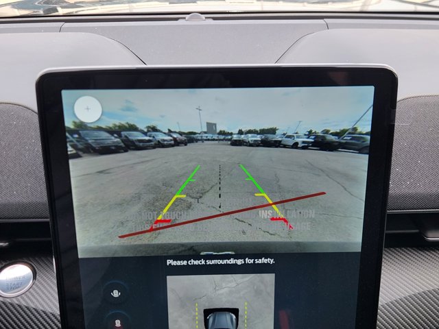 Vehicle image 12 of 22